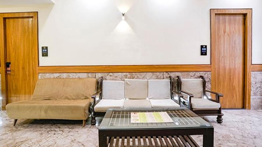 Fabhotel 7 Square