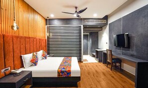 ห้องพรีเมียม | ผ้าปูที่นอนฝ้ายอียิปต์, เครื่องนอนระดับพรีเมียม, ตู้นิรภัยในห้องพัก