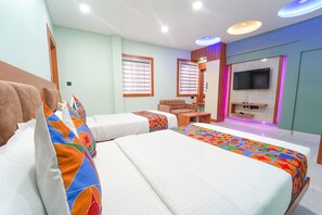 Egyptian cotton sheets, premium bedding, in-room safe, soundproofing