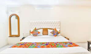 Egyptian cotton sheets, premium bedding, in-room safe, free WiFi
