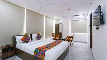 Deluxe Room | Egyptian cotton sheets, premium bedding, in-room safe, free WiFi