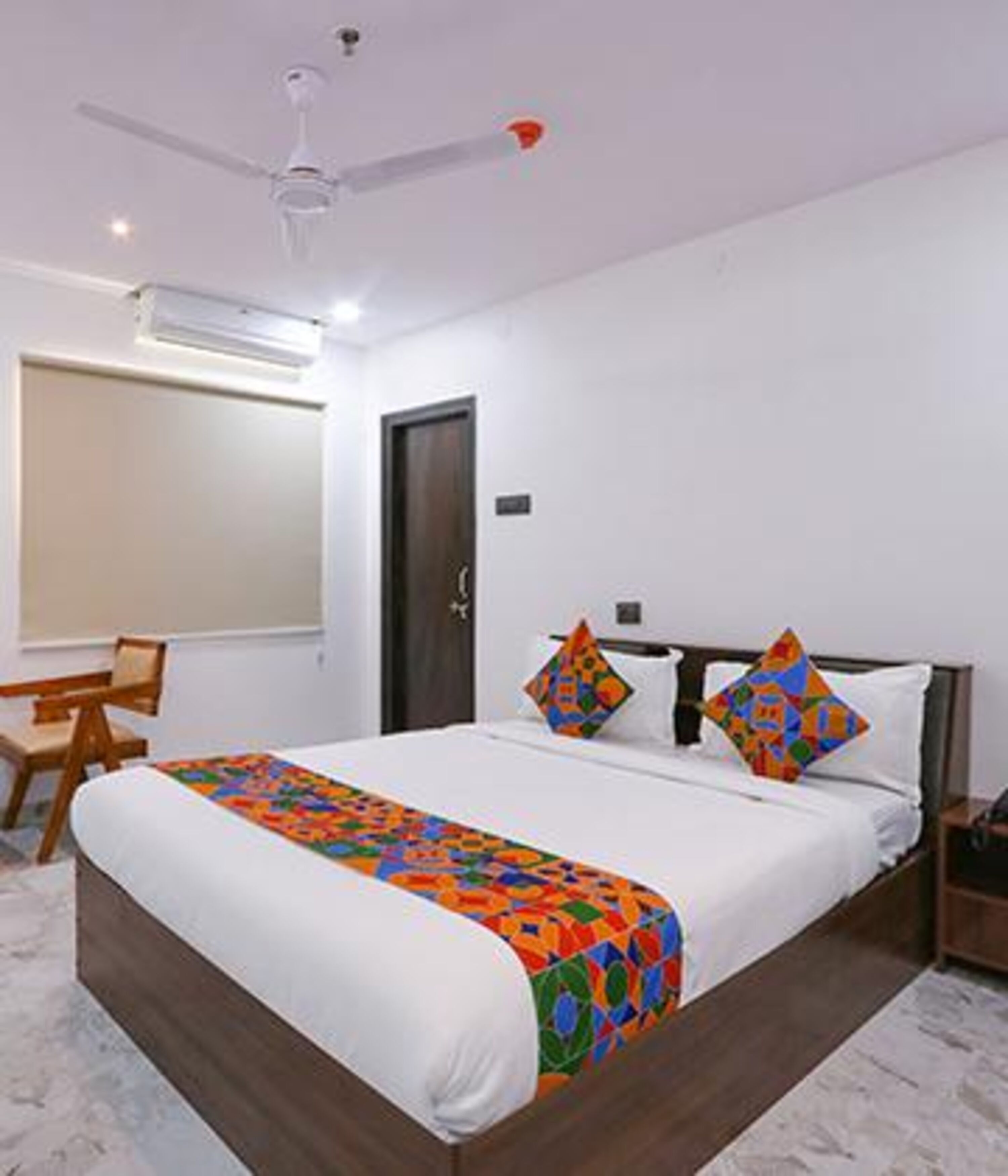 Foto - FabHotel RK Residency - Nr S R Nagar Metro Station, Ameerpet
