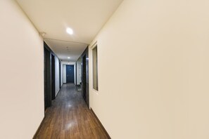 Lobby - FabHotel Twamev (New Delhi)