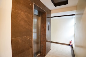 Lobby - Fabhotel Shreyas Shack (Bengaluru)