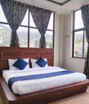Deluxe-Zimmer | Bettwäsche aus ägyptischer Baumwolle, hochwertige Bettwaren, Zimmersafe