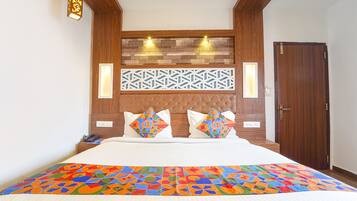 Egyptian cotton sheets, premium bedding, in-room safe, free WiFi