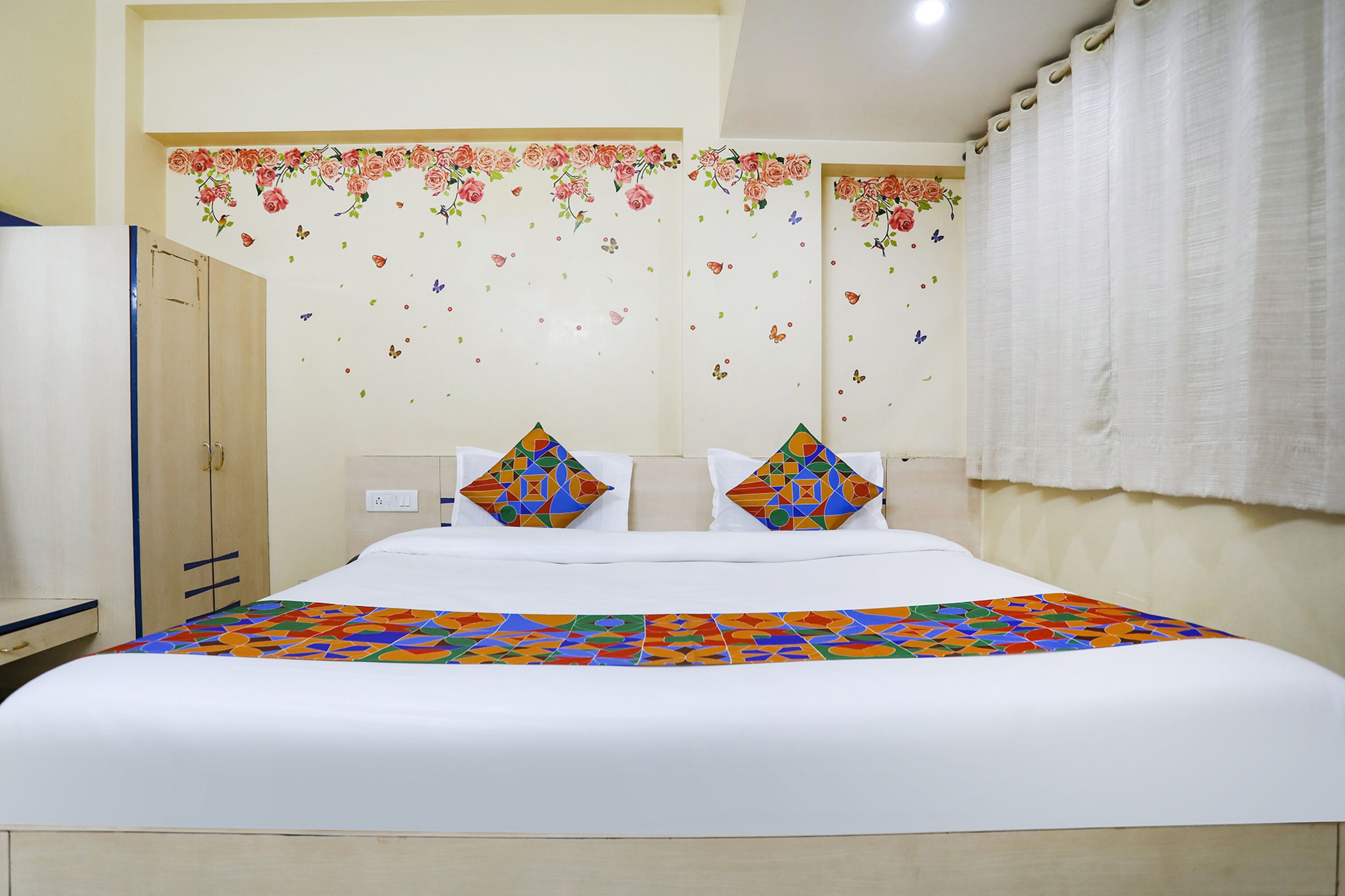 埃及棉床单、高档床上用品、客房内保险箱、免费 WiFi