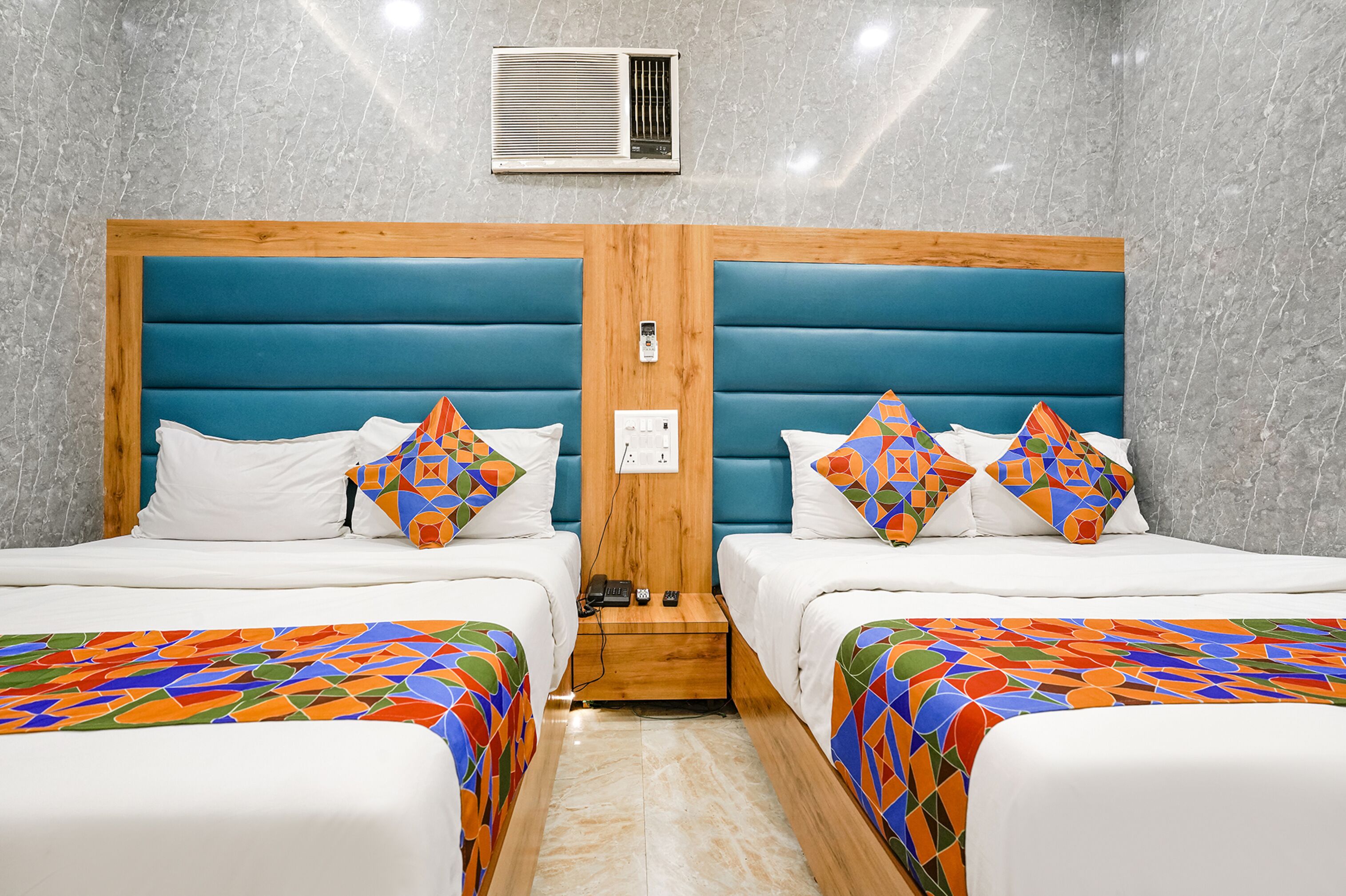 Egyptian cotton sheets, premium bedding, in-room safe, free WiFi
