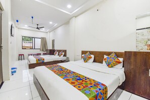 Egyptian cotton sheets, premium bedding, in-room safe, free WiFi - Fabexpress Devani Palace (Ujjain)