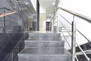 Lobby - Fabhotel Utsah (Indore)