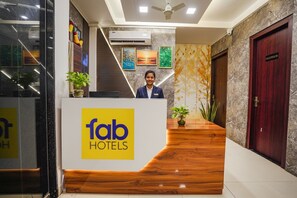 Reception - Fabhotel Ts Inn (Kanpur)