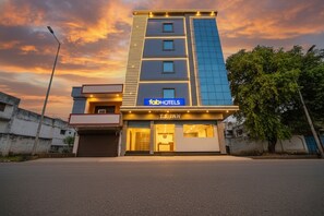 Property entrance - Fabhotel Ts Inn (Kanpur)