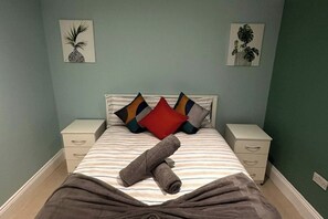 1 chambre, fer et planche à repasser, Wi-Fi, draps fournis