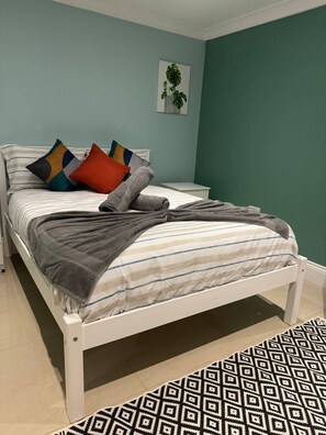 1 quarto, ferros/tábuas de passar roupa, Wi-Fi, roupa de cama