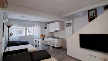 2 chambres, fer et planche Ă repasser, Wi-Fi, draps fournis