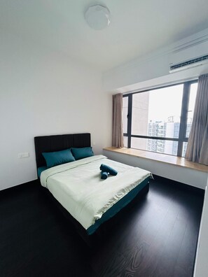3 bedrooms, free WiFi, bed sheets - R&F PRINCESS COVE, SEAVIEW, 3BR, 1181sqft, CITY CENTRE and CIQ, 24hr SECURITY (Johor Bahru)