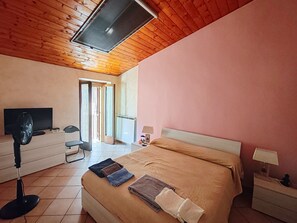 1 Schlafzimmer, Bügeleisen/Bügelbrett, WLAN, Bettwäsche