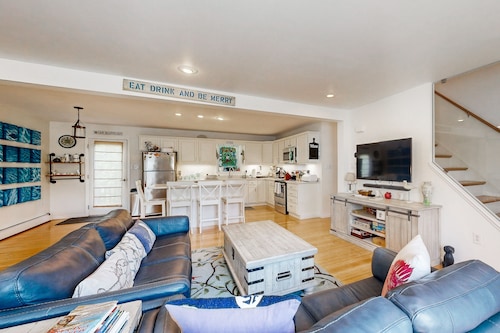 Spacious home in central location with beautiful patio, pool table, W/D, & AC