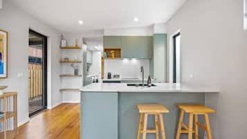 Fridge, microwave, oven