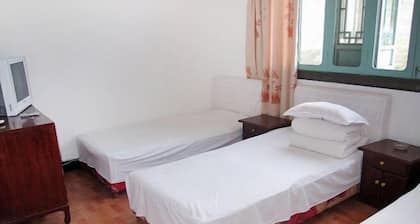 Caihong Hostel