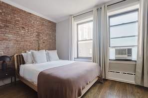 3 habitaciones, tabla de planchar con plancha, wifi y ropa de cama