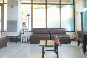 Unclassified image, 4 of 14, button - RedDoorz Near SM City Muntinlupa (Muntinlupa)