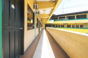 Unclassified image, 4 of 14, button - RedDoorz Near SM City Muntinlupa (Muntinlupa)