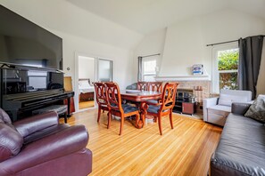 Smart TV, computer monitors, printers