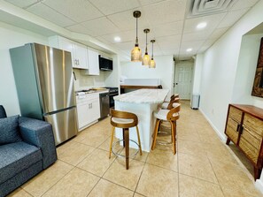 Interior - Boardwalk 1-bedroom condo with WiFi and AC  on Ocean City MD Beach (Ocean City)