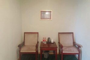 Room - Ming Fan Ju Hotel (Ruili)
