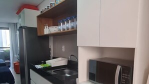 Apartemen Keluarga, pemandangan kolam renang | Dapur pribadi