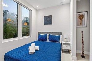 5 slaapkamers, een strijkplank/strijkijzer, reisbedje, wifi