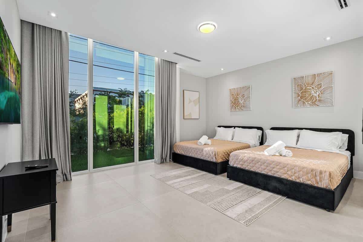 5 Schlafzimmer, Bügeleisen/Bügelbrett, Reisekinderbett, WLAN