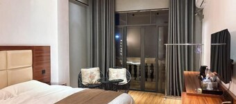 Dongxing Chengfeng Hotel