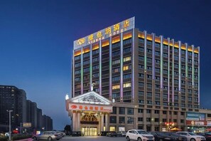 Exterior - Vienna Hotel (Taixing Gulou Xintiandi Sports Center) (Taixing)