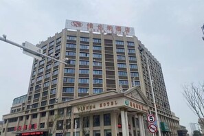 Exterior - Vienna Hotel (Taixing Gulou Xintiandi Sports Center) (Taixing)