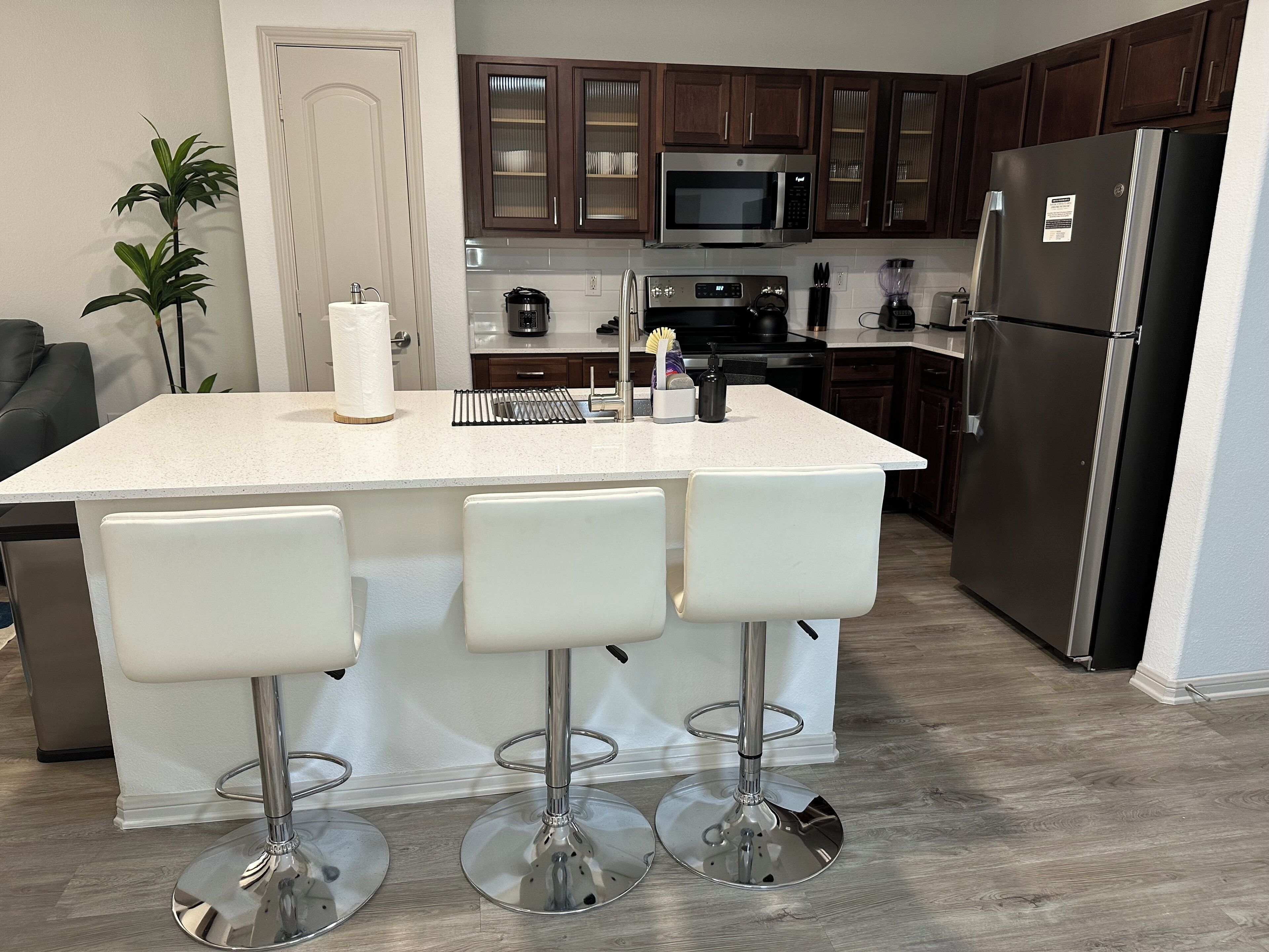 Tranquil Oasis: 1-bedroom with pool and gym in Frisco