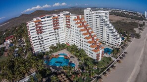 Exterior - Casa Lily - Beach Front Condo (Mazatlán)