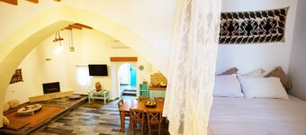 Stefanis Relis House
