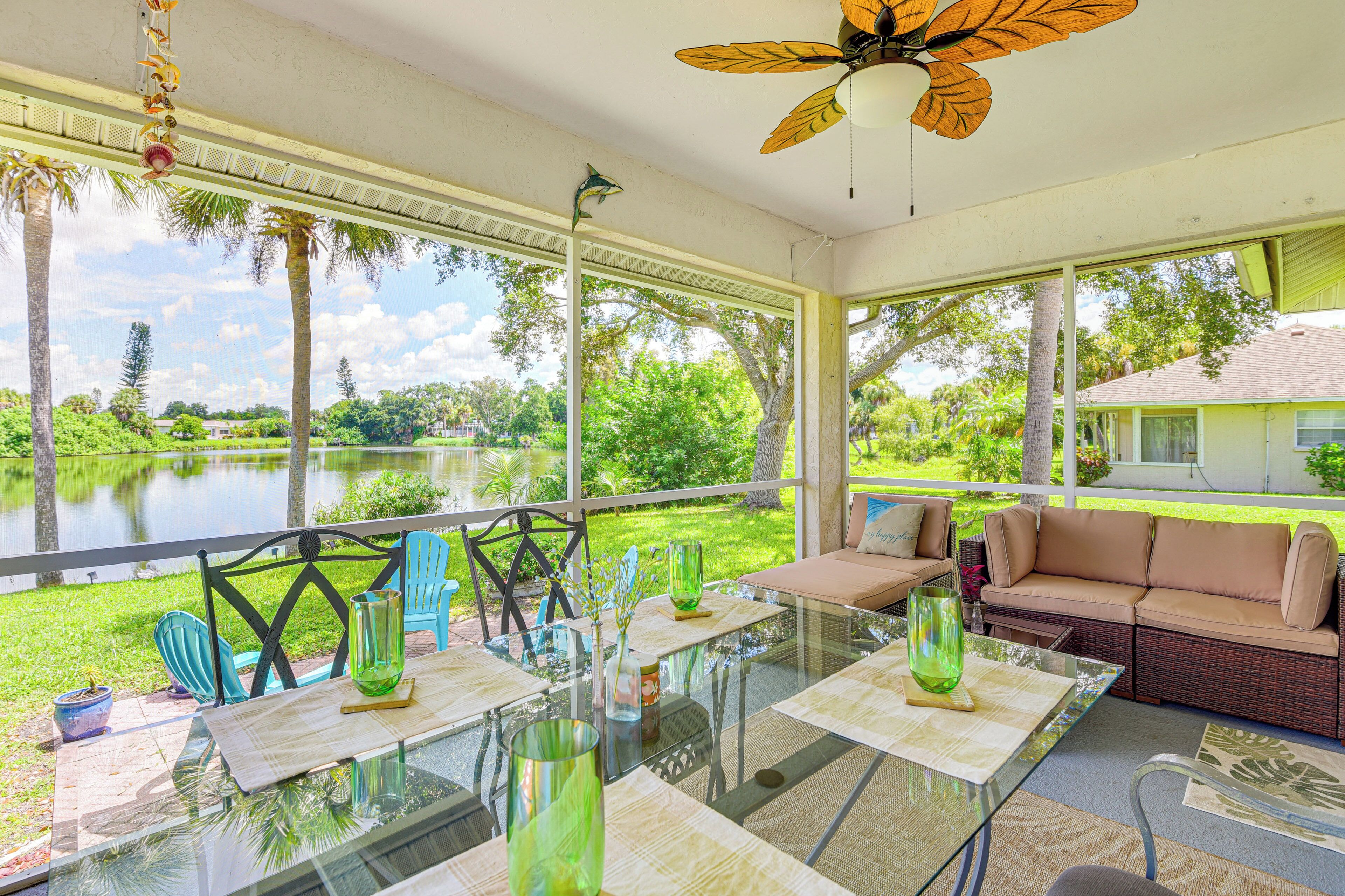 Lakefront Venice Home: 4 Mi to Manasota Key Beach!