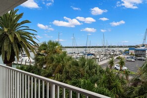 Uklassifisert bilde, 4 av 33, knapp