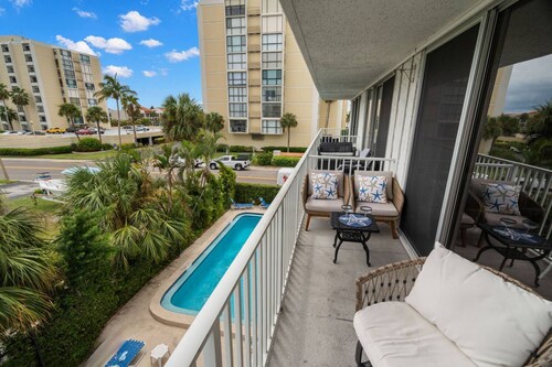 Pet Friendly! Updated Waterfront Condo ~ Pool, Walk to Beach, FREE Activities & Parking ~ 22 Bayside
