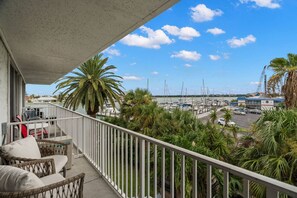 Uklassifisert bilde, 2 av 33, knapp