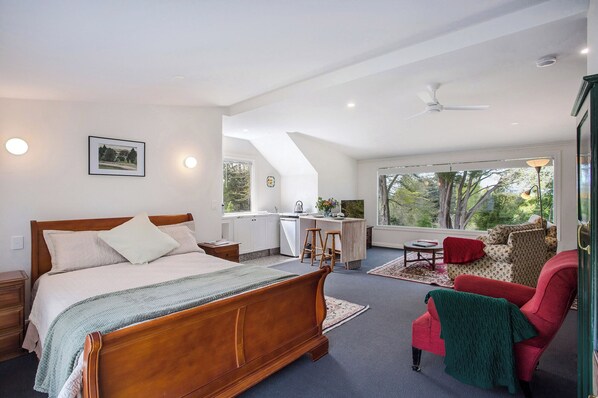 1 bedroom, desk, iron/ironing board, free WiFi