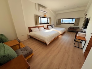5 bedrooms, free minibar, free WiFi - 58mutian B&B (Zhuangwei)
