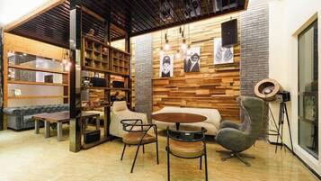 Bar (in der Unterkunft)