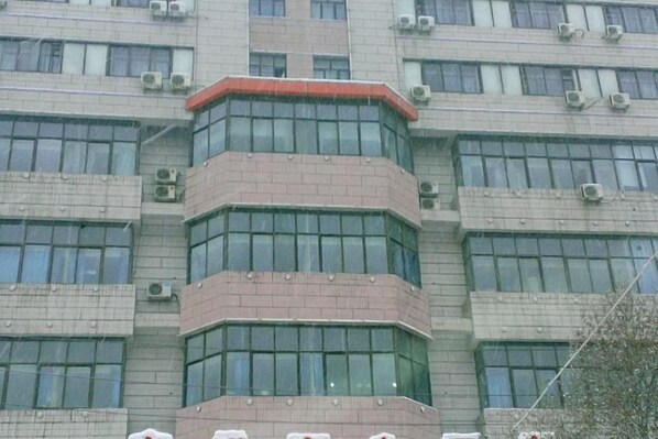 Exterior - Jixiang Business Hotel (Urumqi)