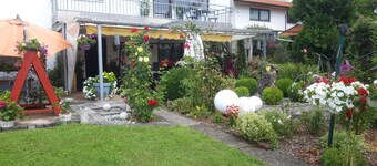 Apartment 'Schwäbische Alb' with Shared Terrace, Wi-Fi and Air Conditioning