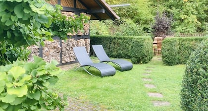 Holiday Apartment 'Kamineiche' with Private Garden and Wi-Fi