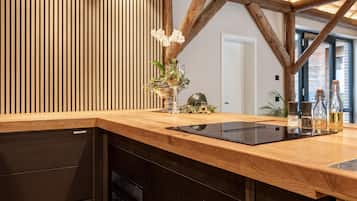 Kühlschrank, Ofen, Herdplatte, Geschirrspüler